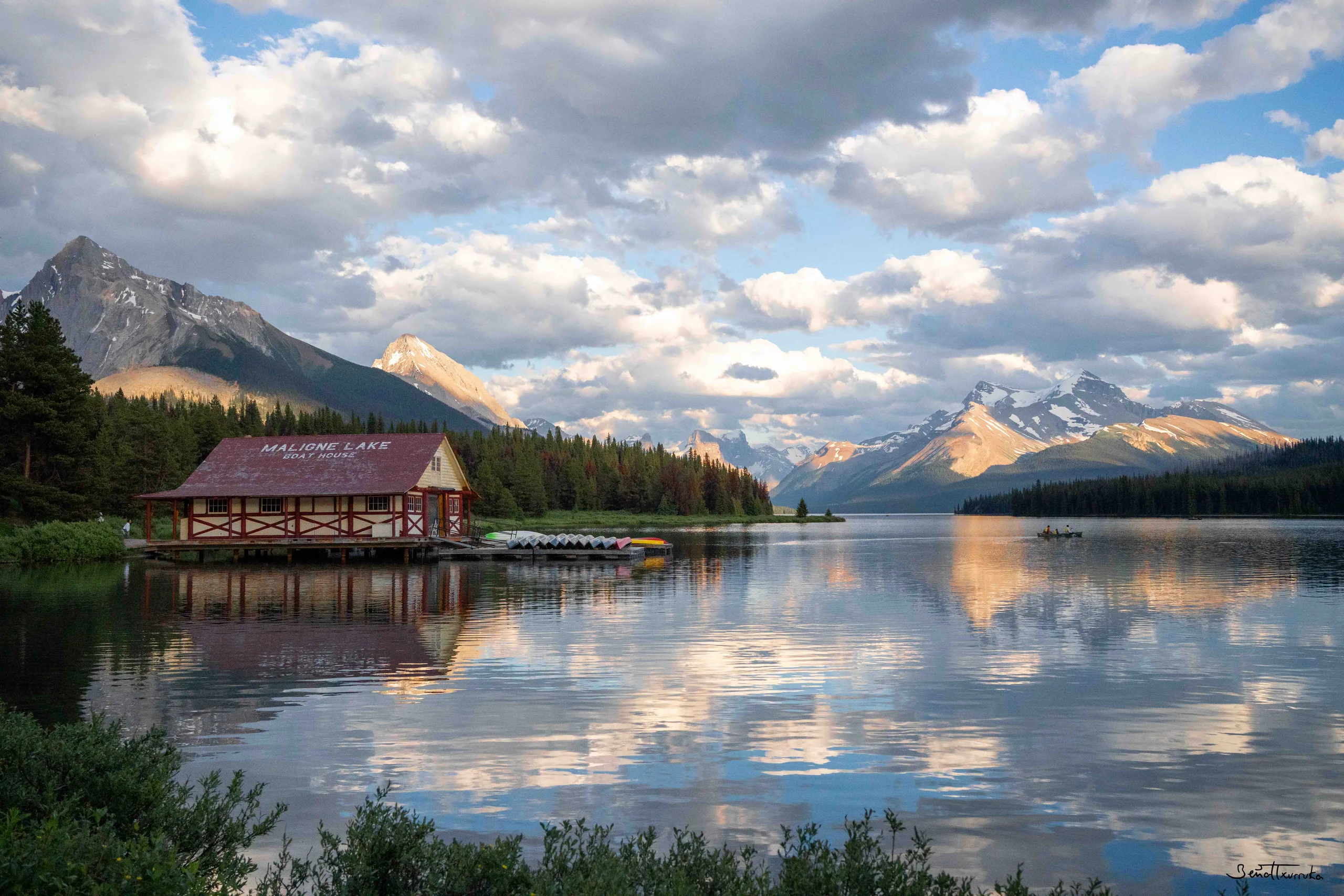 Maligne lake